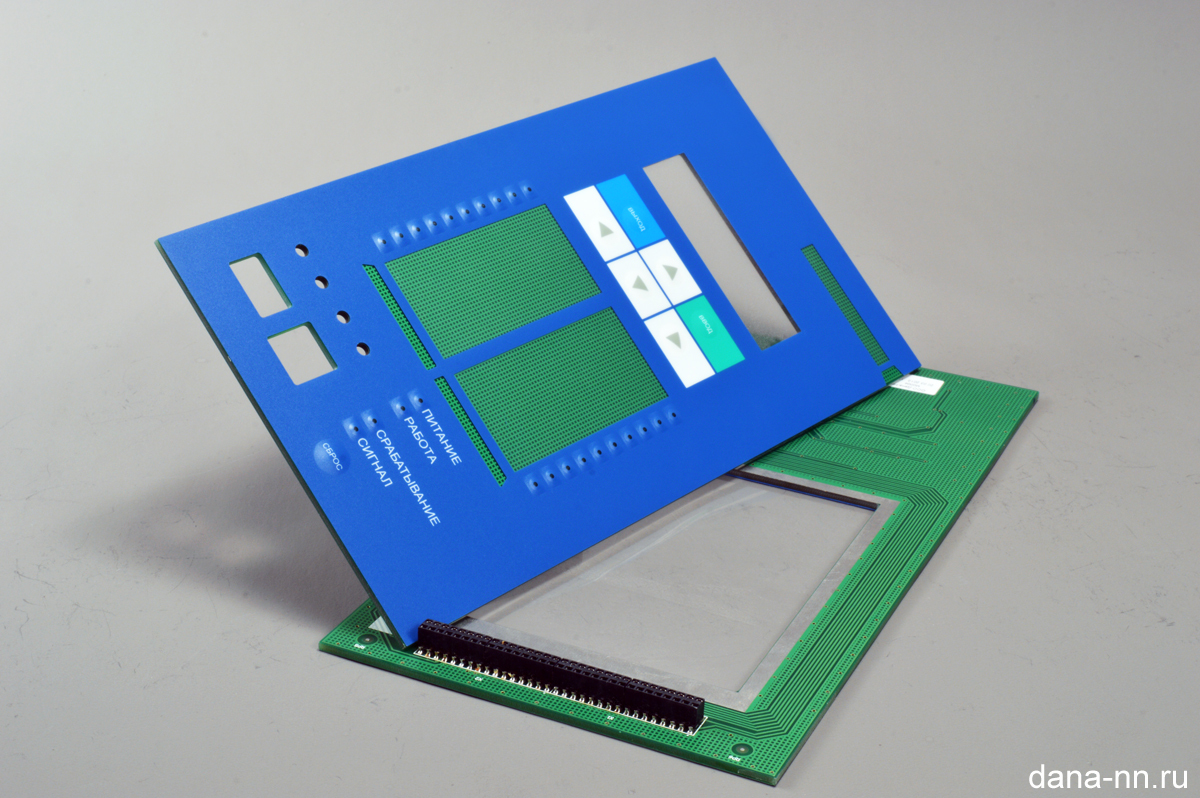 Пленочная клавиатура на жесткой плате с карманами для вставки информации