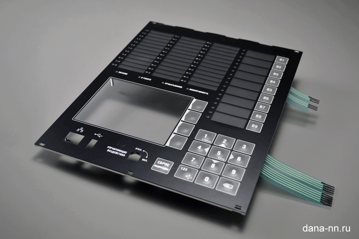 Пленочная клавиатура на жестком основании с вклеенным окном