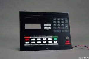 Пленочная клавиатура на жесткой плате с дневной зональной подсветкой